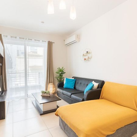 2 Bedroom In Central St Julians Prime Location In Paceville Apt 3 By Vaganza سانت جوليان المظهر الخارجي الصورة