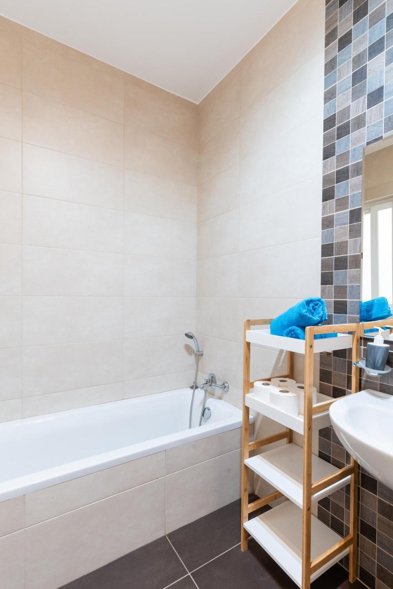 2 Bedroom In Central St Julians Prime Location In Paceville Apt 3 By Vaganza سانت جوليان المظهر الخارجي الصورة