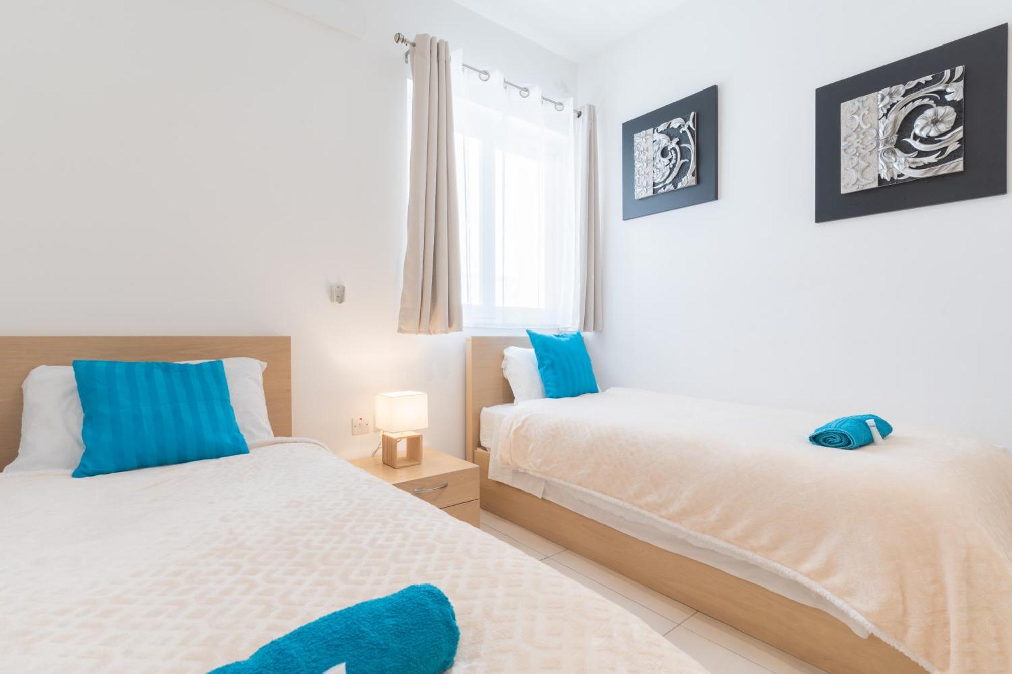 2 Bedroom In Central St Julians Prime Location In Paceville Apt 3 By Vaganza سانت جوليان المظهر الخارجي الصورة