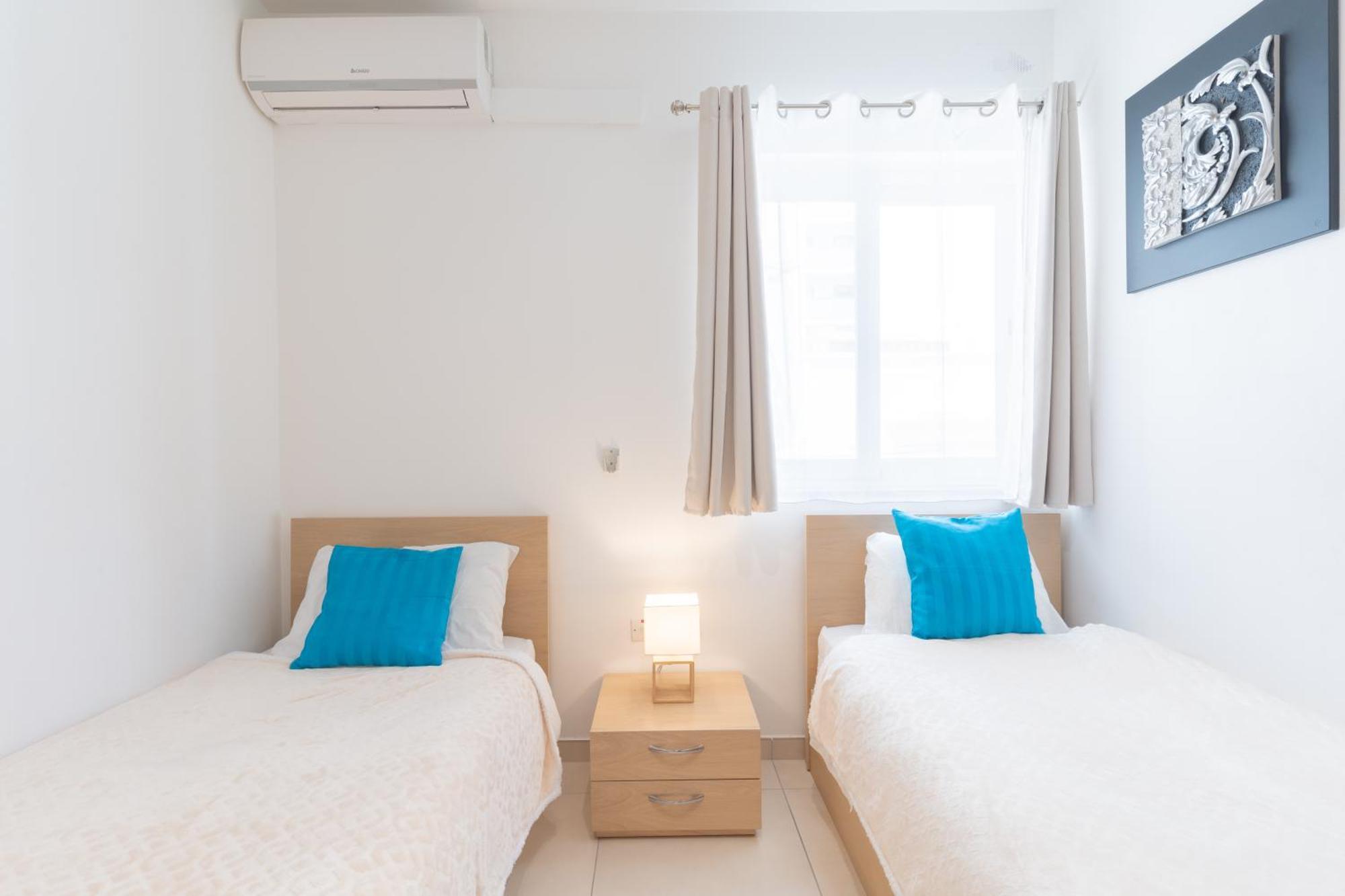 2 Bedroom In Central St Julians Prime Location In Paceville Apt 3 By Vaganza سانت جوليان المظهر الخارجي الصورة