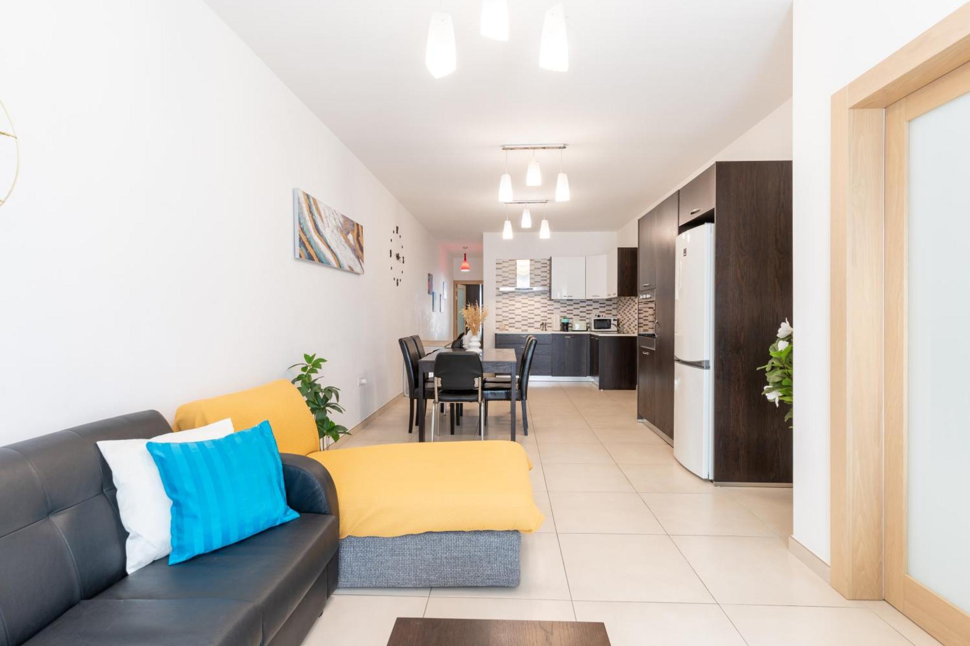 2 Bedroom In Central St Julians Prime Location In Paceville Apt 3 By Vaganza سانت جوليان المظهر الخارجي الصورة