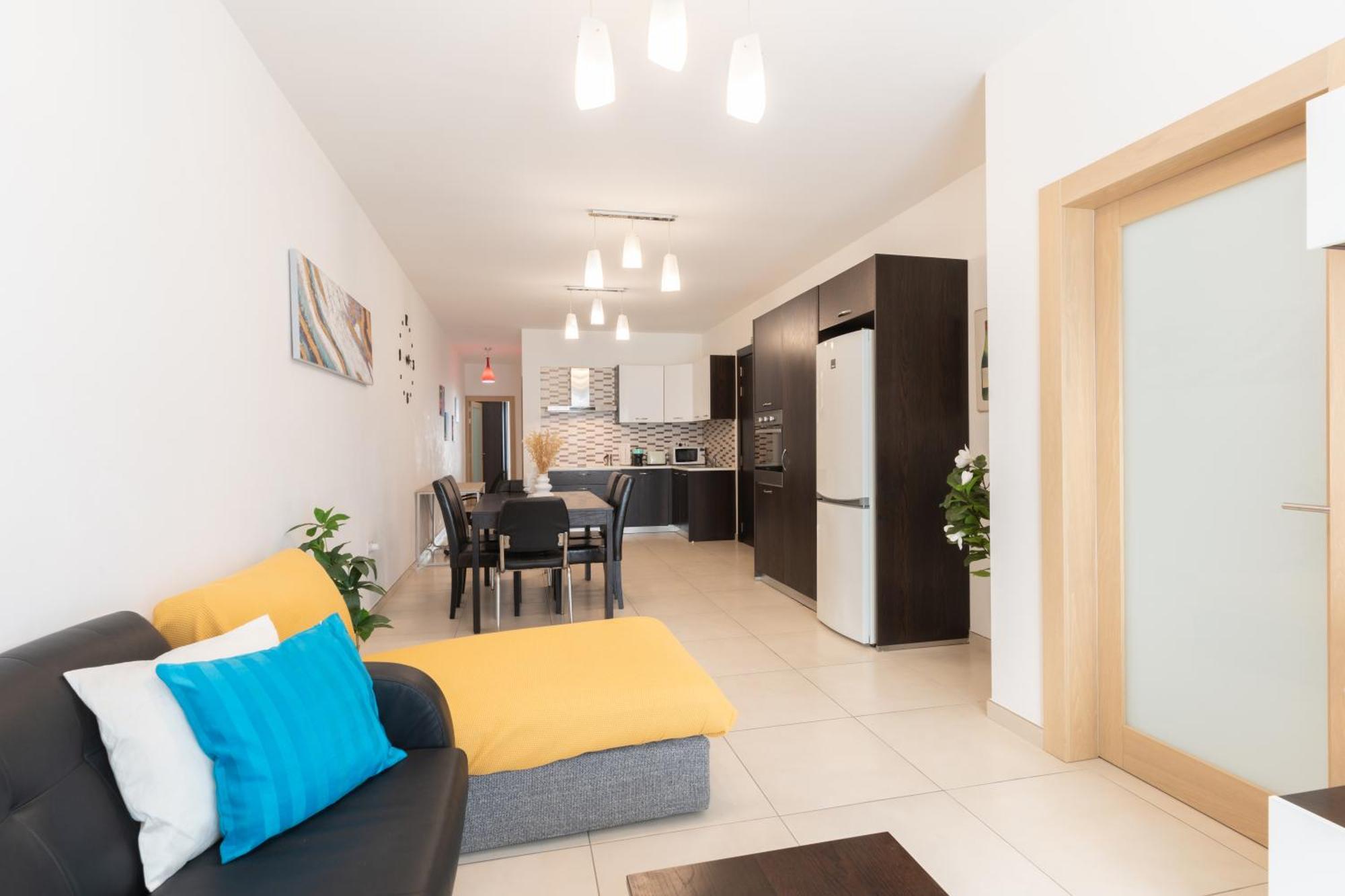 2 Bedroom In Central St Julians Prime Location In Paceville Apt 3 By Vaganza سانت جوليان المظهر الخارجي الصورة