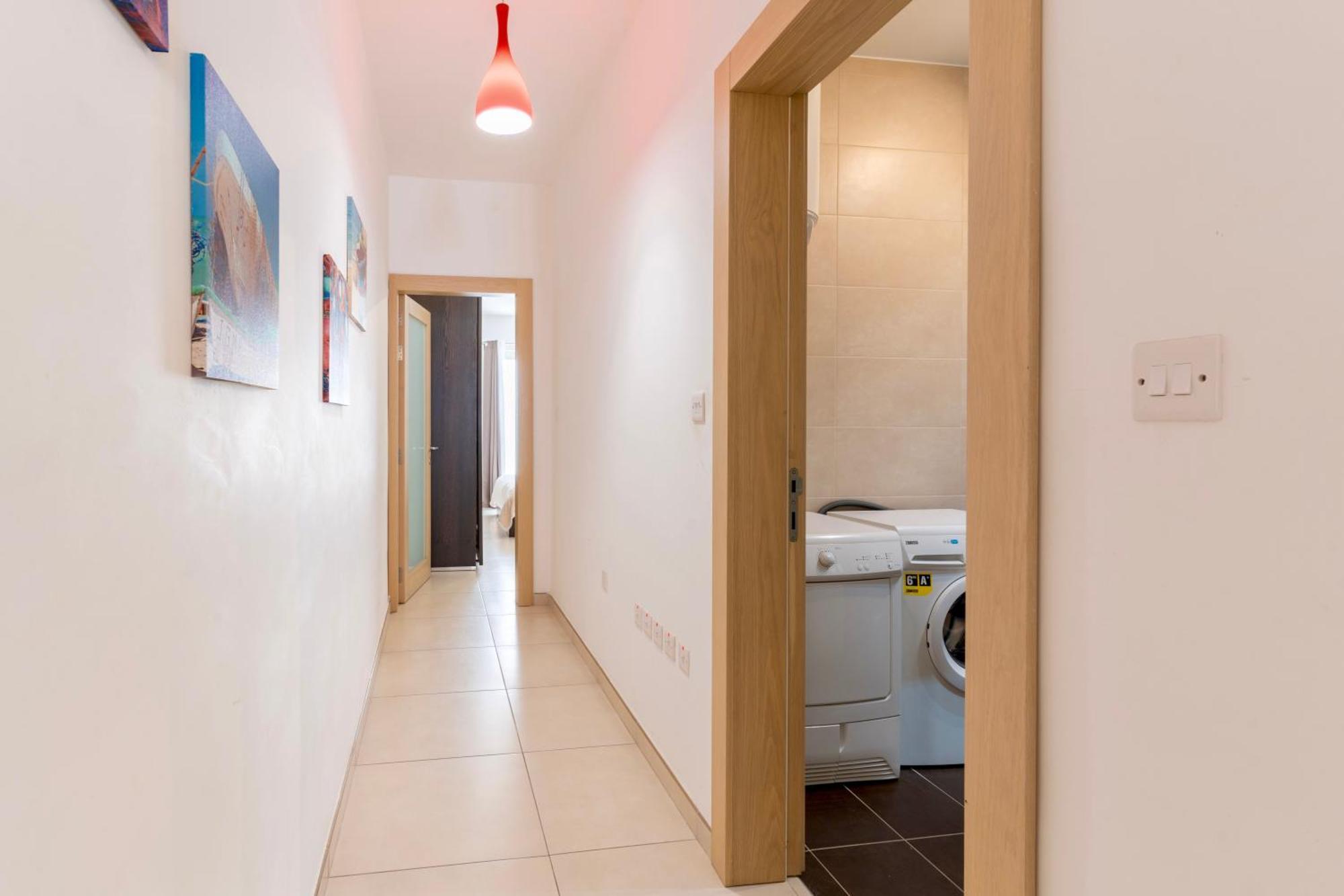 2 Bedroom In Central St Julians Prime Location In Paceville Apt 3 By Vaganza سانت جوليان المظهر الخارجي الصورة