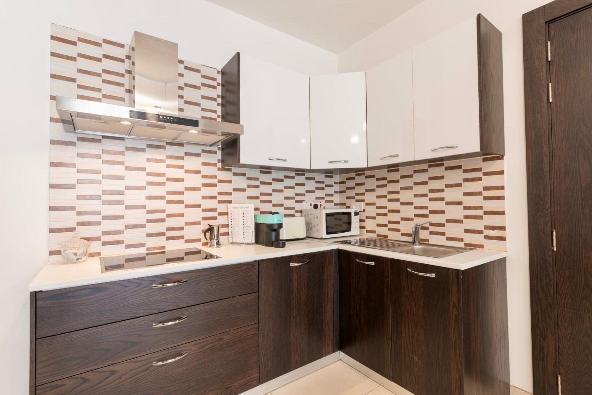 2 Bedroom In Central St Julians Prime Location In Paceville Apt 3 By Vaganza سانت جوليان المظهر الخارجي الصورة