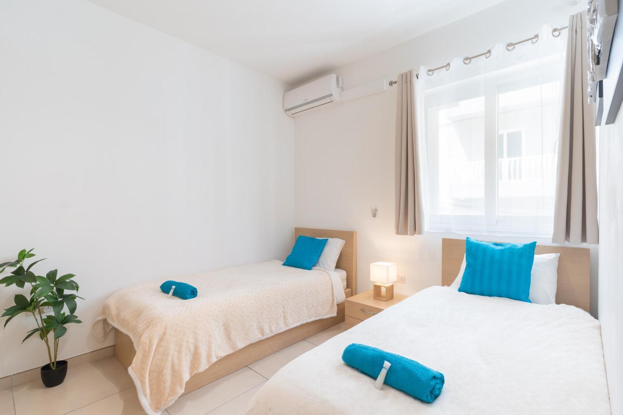 2 Bedroom In Central St Julians Prime Location In Paceville Apt 3 By Vaganza سانت جوليان المظهر الخارجي الصورة